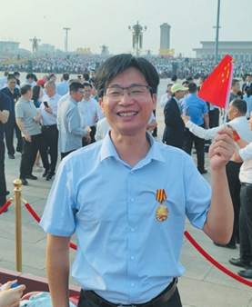 自豪！市政协委员陈冠铭受邀现场观礼九三阅兵