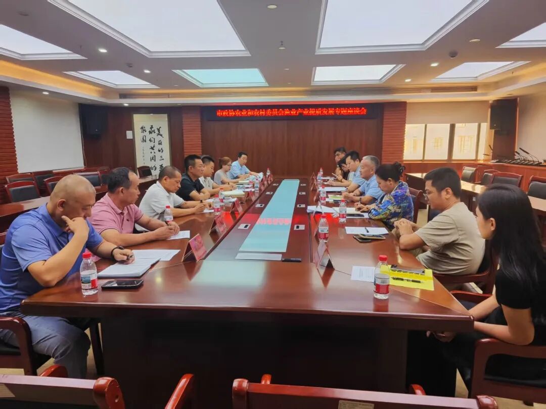 听诉求察民生，聚合力促发展